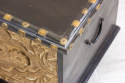 Indyjski rzeźbiony kufer ozdobny w orientalnym stylu