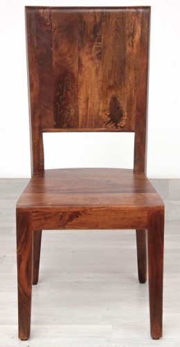 Drewniane krzesło z profilowanym oparciem z Indii