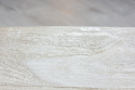 Pastelowa bielona komoda orintalna z rzeźbionym frontem
