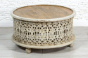 Okrągły ażurowy drewniany stolik kawowy z Indii