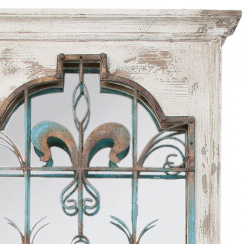 Rustykalne lustro ścienne w postarzanej ramie