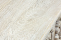 Bielona przecierana drewniana komoda indyjska