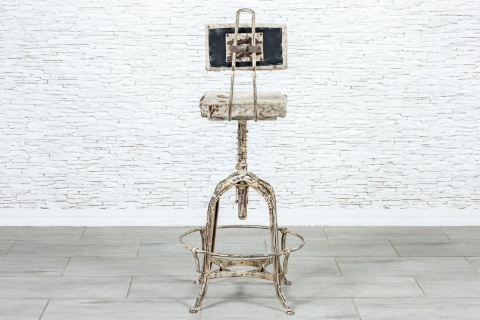 Indyjski industrialny hoker z oparciem