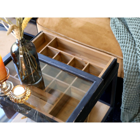 Stolik vinatge z przegródkami i szklanym blatem Chic Antique A