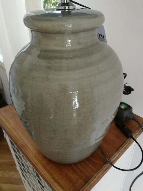 Ceramiczna lampa stołowa z efektem spękań KARLIE ALURO