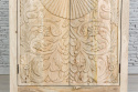 Rzeźbiona wysoka szafa indyjska w stylu orientalnym