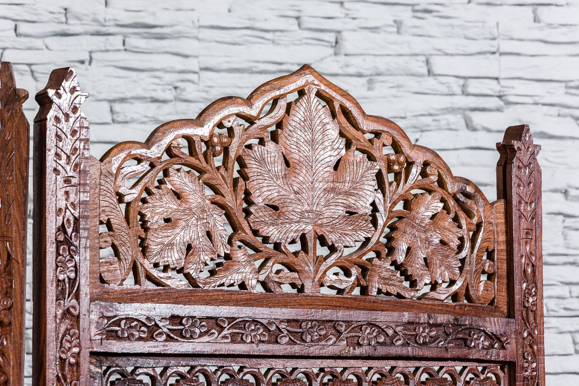 Niski rzeźbiony parawan indyjski z drewna sezamowego