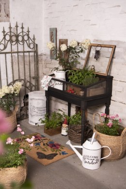 Metalowa postarzana dekoracja w kształcie starej furtki