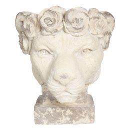 Posąg na podstawie głowa lwicy z różami