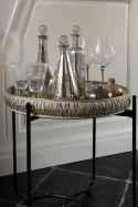 Metalowyokrągły stolik z ozdobnym brzegiem Clayre & Eef