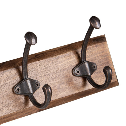 Drewniany wieszak na płaszcze z haczykami country