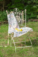 Kremowe krzesło ogrodowe z przetarciami prowansalskie