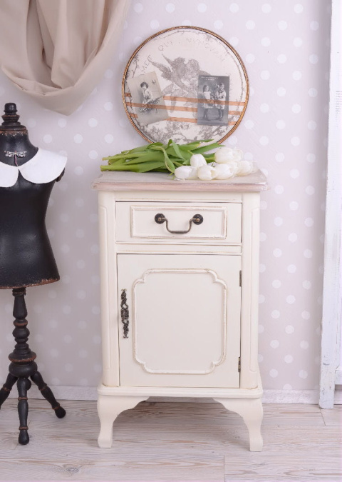 Przecierana szafka nocna prowansalska z szufladą