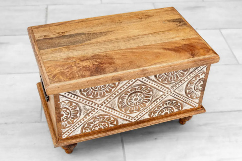 Kuferek drewniany z mandalami z drewna mango