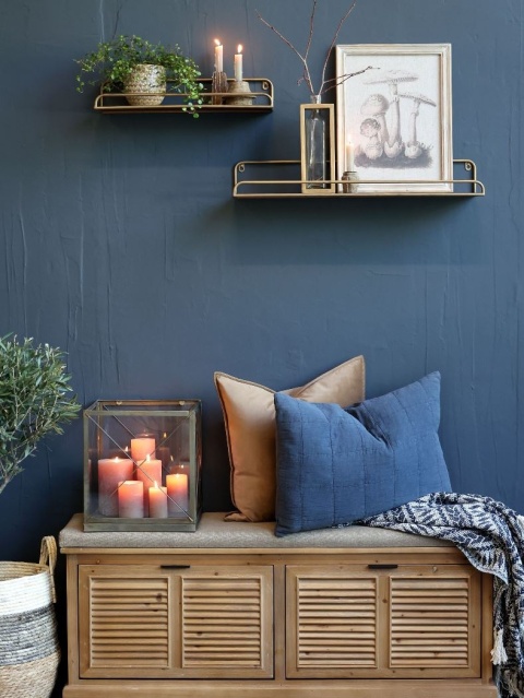 Drewniana komoda z siedziskiem Chic Antique