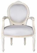 Jasny fotel tapicerowany z podłokietnikami Ludwik XVI